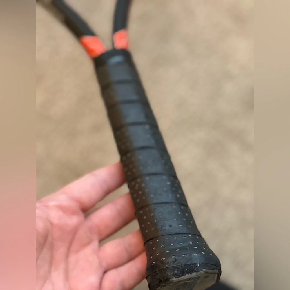 Tennis Racket - Picture 5 of 9